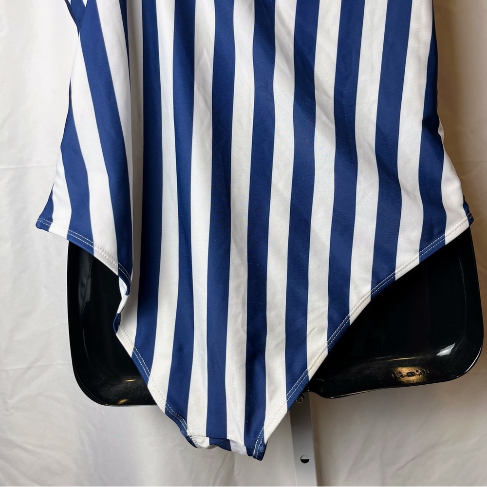 Disney Womens Minnie Mouse Swimsuit XL One Piece Striped Red Bow Nautical Cruise - Picture 6 of 9